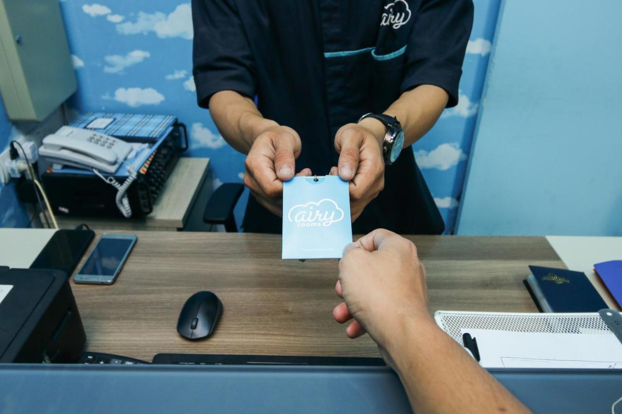 Hotel Airy Buah Batu Logam 37a